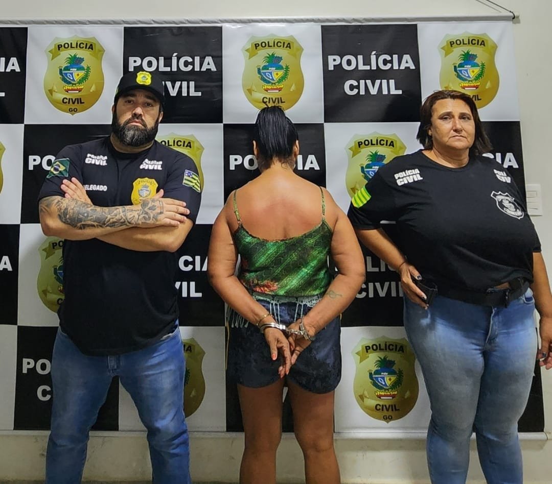 Em Jaraguá, PC realiza prisão de dona de bordel por exploração sexual de  duas menores em cárcere privado; Assista - JORNAL DO VALE